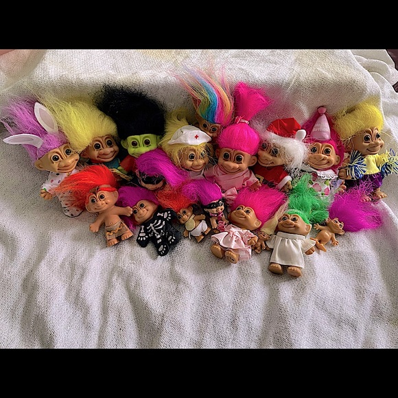 Vintage Russ HUGE LOT Troll Dolls. COLLECTORS / Rare No longer manufactured! - Picture 2 of 14